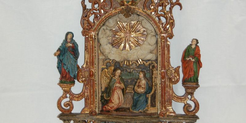 Odstiranja: Hišni oltar Marijinega oznanjenja – provenienca in čas nastanka; 